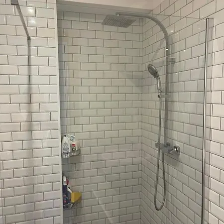 Spacious And Stylish One-Bedroom Apartment On Place De Gaulle Antibes *