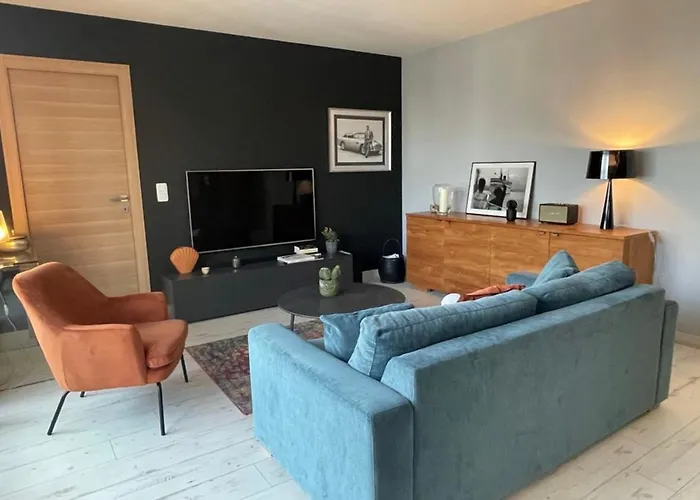 Daire Spacious And Stylish One-bedroom On Place De Gaulle Antibes